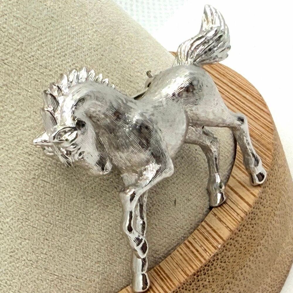 Vintage Monet Silver Tone Prancing Horse Equestrian Brooch - Picture 2 of 6